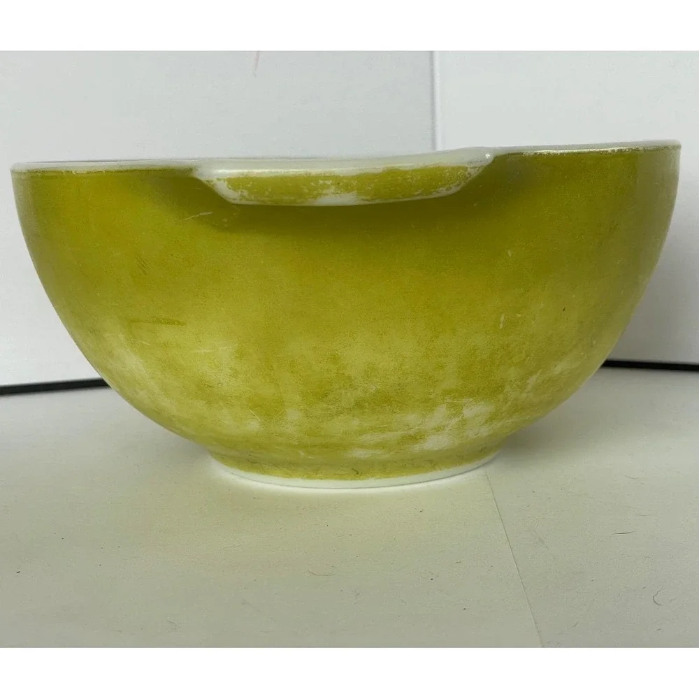 Vintage Pyrex Verde Green #442 Cinderella Mixing Bowl 1.5 Qt Avocado Mid-Century